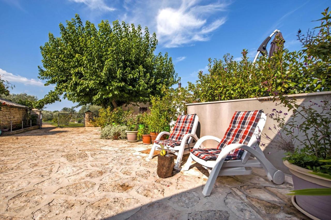 Holiday Apartment Daria 20 โรวีน ภายนอก รูปภาพ