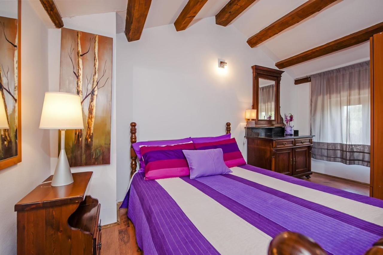 Holiday Apartment Daria 20 โรวีน ภายนอก รูปภาพ