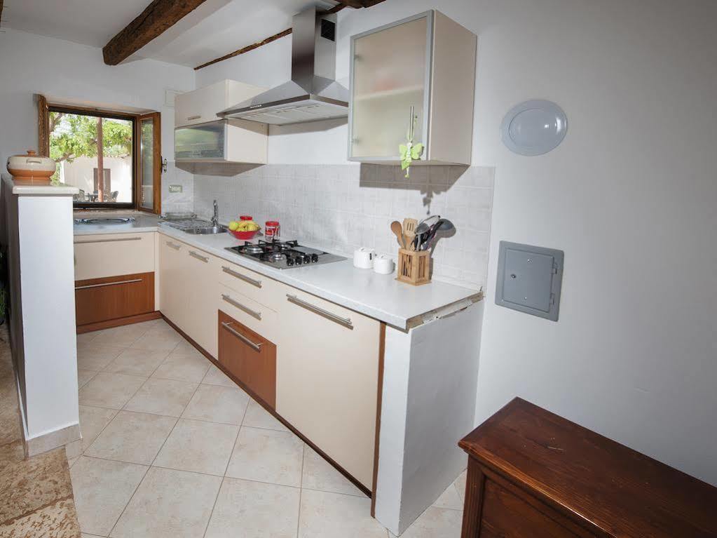 Holiday Apartment Daria 20 โรวีน ภายนอก รูปภาพ
